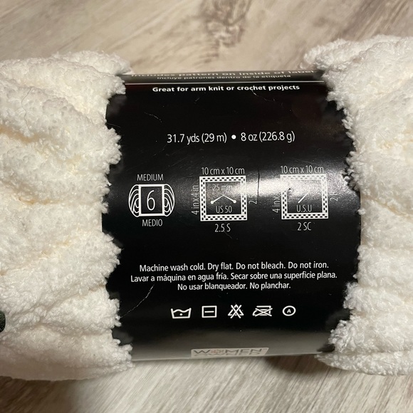 DESTASH Yarn Bundle Bulky/Super Bulky Yarn - Picture 3 of 7